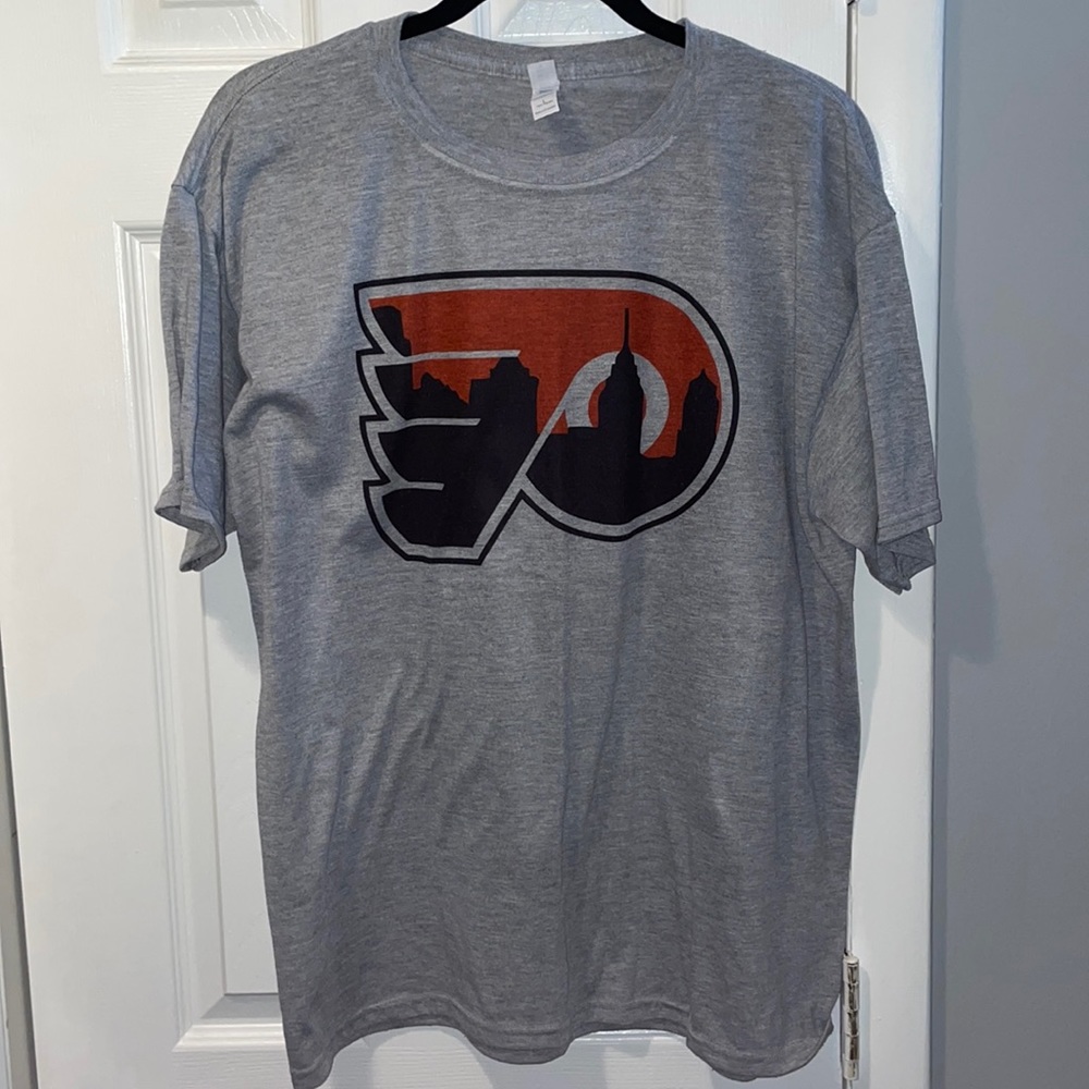 Flyers Philadelphia skyline t shirt
